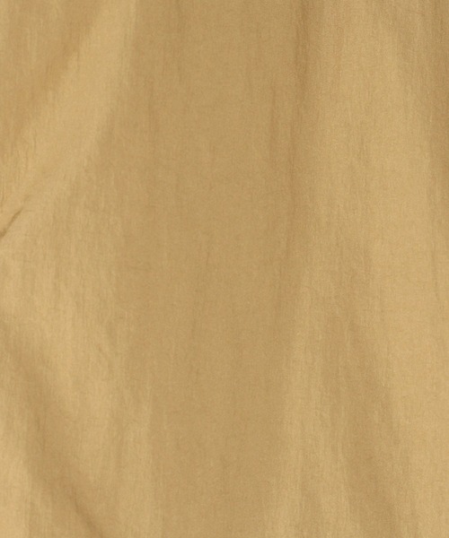 LOWRYS FARM（ローリーズファーム）の「ナカワタショートベスト 133588（ダウンベスト・レディース・ベージュ/ブラック・FREE）」の3枚目の写真