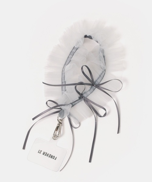 FOREVER 21（フォーエバー トゥエンティーワン）の「チュールリボンショートストラップ（スマホグッズ・レディース・グレー/ブラック・FREE）」の2枚目の写真