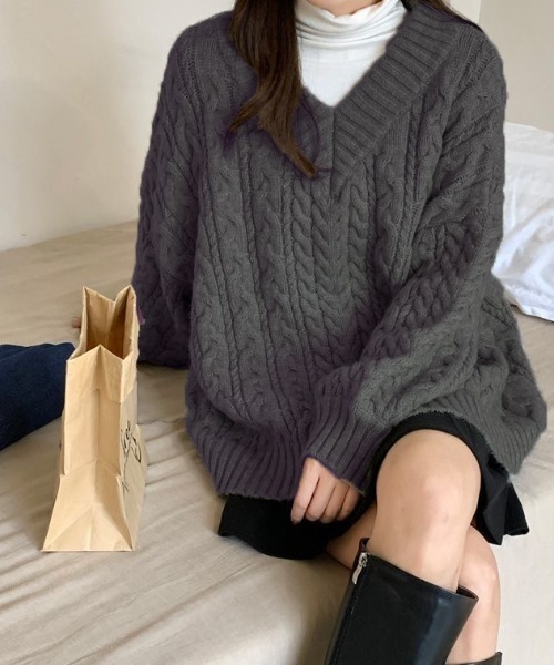 セール】Vネックケーブルニットセーター（ニット/セーター）｜GEMEDA
