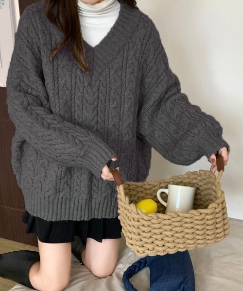 セール】Vネックケーブルニットセーター（ニット/セーター）｜GEMEDA