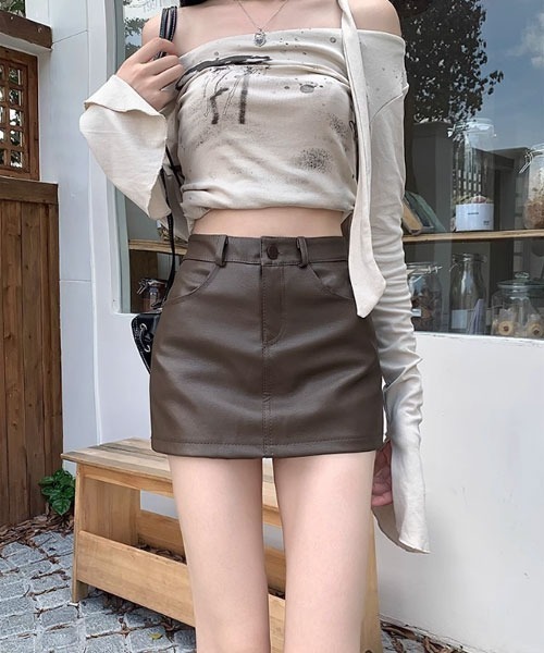 Mayree（メイリー）の「【Mayree】合成皮革  台形 ミニスカート（スカート・レディース・ブラウン/ブラック・SMALL/MEDIUM/LARGE）」の2枚目の写真