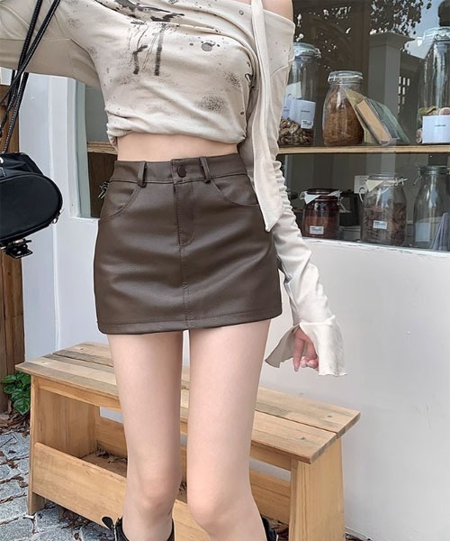 Mayree（メイリー）の「【Mayree】合成皮革  台形 ミニスカート（スカート・レディース・ブラウン/ブラック・SMALL/MEDIUM/LARGE）」の7枚目の写真