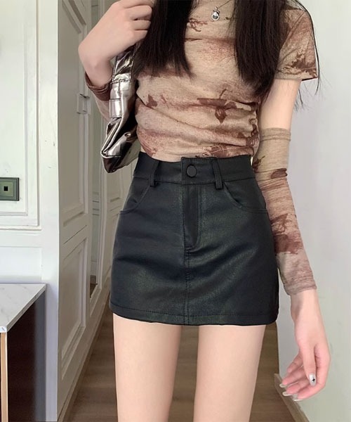 Mayree（メイリー）の「【Mayree】合成皮革  台形 ミニスカート（スカート・レディース・ブラウン/ブラック・SMALL/MEDIUM/LARGE）」の10枚目の写真