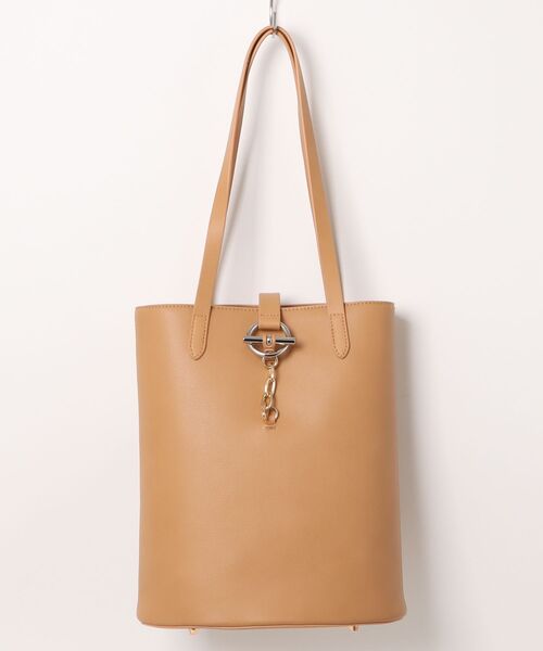 Q(キュー)の「チェーン付きバケットトート(トートバッグ・レディース・ブラック/ベージュ・ONE SIZE)」の2枚目の写真