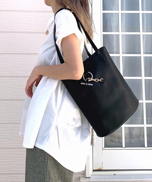 セール】チェーン付きバケットトート（トートバッグ）｜Q（キュー）の