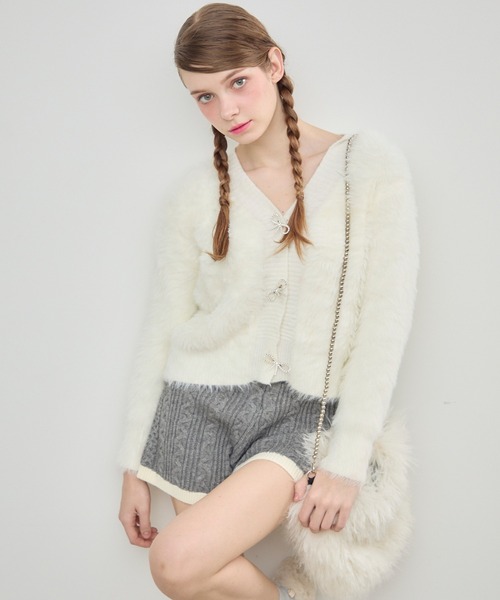 TITTY&CO.(ティティーアンドコー)の「ケーブル編みニットショートパンツ(その他パンツ・レディース・ブラック/グレー/ホワイト・FREE)」の3枚目の写真