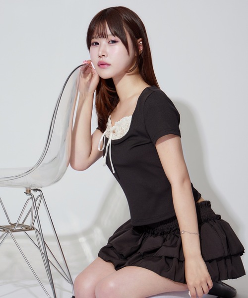 ALLuRing ChaRm（アリュリングチャーム）の「Square Neck Ruffle Ribbon Tops / スクエアネックフリルリボントップス（シャツ/ブラウス・レディース・ブラック/ブラック系その他・FREE）」の13枚目の写真