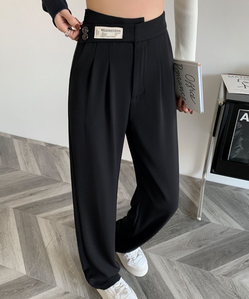 Teem Store(チームストア)の「ウエストデザイン スタイルアップ タックスリムスラックス(スラックス・レディース・ベージュ/ブラック・S/L/M)」の1枚目の写真