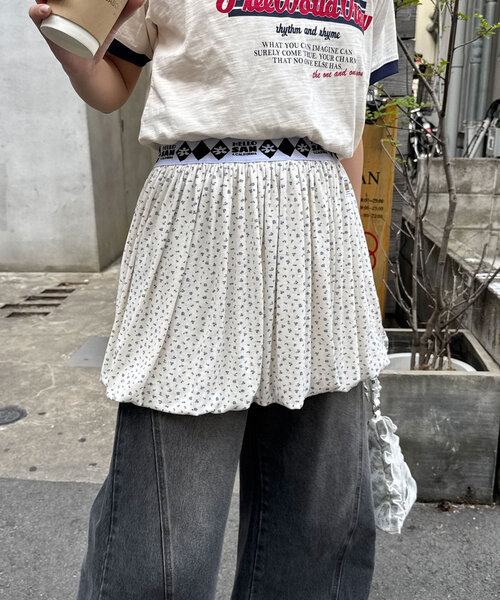 HELLO.SANFRANCISCO(ハローサンフランシスコ)の「【HELLO.SANFRANCISCO/ハローサンフランシスコ】小花柄バルーンスカート(スカート・レディース・オフホワイト/ネイビー・ONE SIZE)」の4枚目の写真