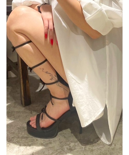 EVRIS（エヴリス）の「リボンストラップロングヒールサンダル（サンダル・レディース・ブラウン/ブラック・LARGE/MEDIUM/SMALL）」の5枚目の写真