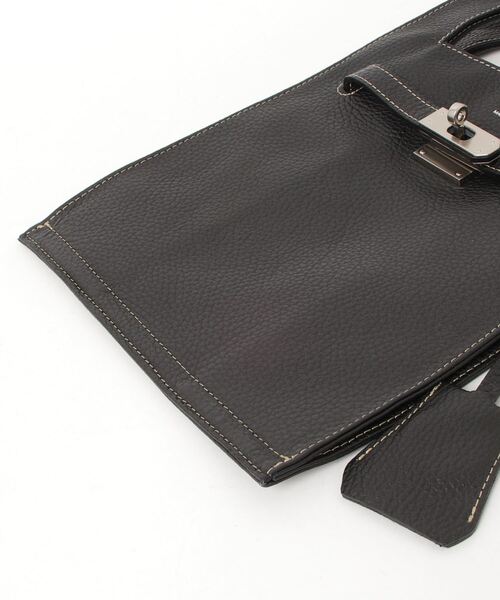 beautiful people(ビューティフルピープル)の「beautiful people/ビューティフルピープル/market shoulder bag in shrink leather(ショルダーバッグ・レディース・キャメル/その他18/ブラック・F)」の8枚目の写真