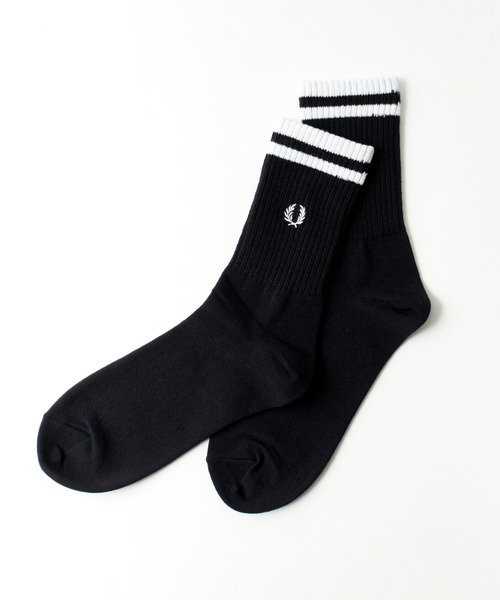 FRED PERRY（フレッドペリー）の「[FRED PERRY/フレッドペリー] ワンポイントロゴ刺繍 ティップラインリブソックス（ソックス/靴下・レディース・ホワイト/ブラック/ブラック系その他・23-25/25-27）」の2枚目の写真