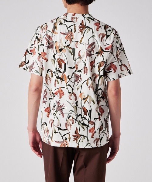 Paul Smith(ポールスミス)の「フェイデッドリリープリント Tシャツ / 153660 919T(Tシャツ/カットソー・メンズ・オフホワイト/ブラック・MEDIUM/LARGE/X-LARGE)」の5枚目の写真