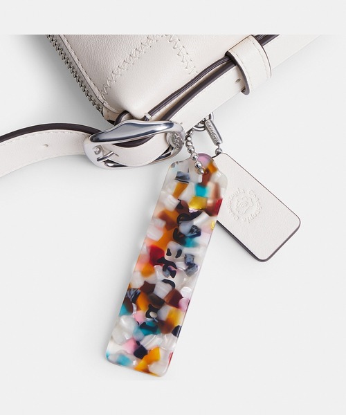 Coachtopia(コーチトピア)の「オルター/エゴ スモール ショルダー バッグ・チェッカーボード アップクラフト レザー(ショルダーバッグ・レディース・ホワイト系その他/ブラック系その他/ピンク系その他/マルチ/ブラウン系その他・ONE)」の18枚目の写真