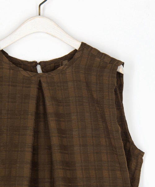 Grand PARK（グランドパーク）の「シアーチェック柄 ノースリーブブラウス（シャツ/ブラウス・レディース・ブラウン/ブラック/ブルー・FREE）」の6枚目の写真