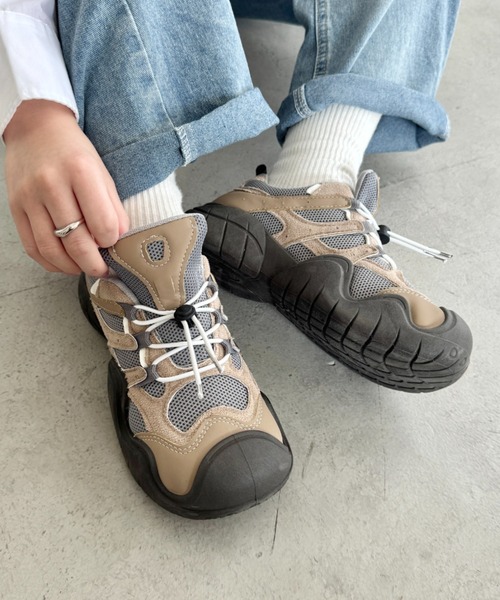 SOLLON.（ソルロン）の「ボリュームソールラインドロストスニーカーサンダル（スニーカー・レディース・ベージュ/ピンク/アイボリー/ブラック・23.5cm/24.5cm）」の4枚目の写真