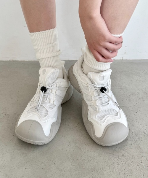 SOLLON.（ソルロン）の「ボリュームソールラインドロストスニーカーサンダル（スニーカー・レディース・ベージュ/ピンク/アイボリー/ブラック・23.5cm/24.5cm）」の10枚目の写真