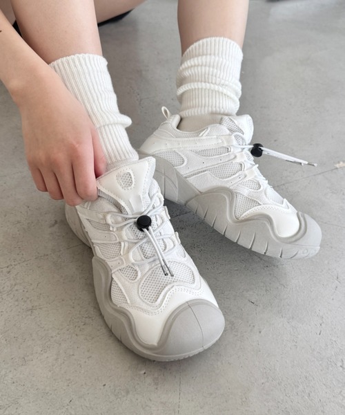 SOLLON.（ソルロン）の「ボリュームソールラインドロストスニーカーサンダル（スニーカー・レディース・ベージュ/ピンク/アイボリー/ブラック・23.5cm/24.5cm）」の7枚目の写真