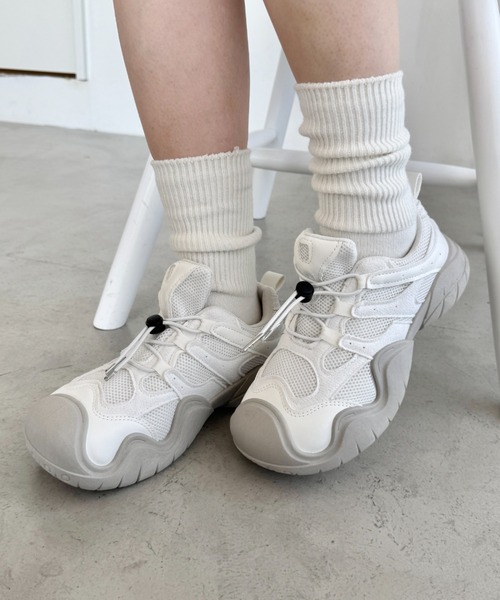 SOLLON.（ソルロン）の「ボリュームソールラインドロストスニーカーサンダル（スニーカー・レディース・ベージュ/ピンク/アイボリー/ブラック・23.5cm/24.5cm）」の12枚目の写真