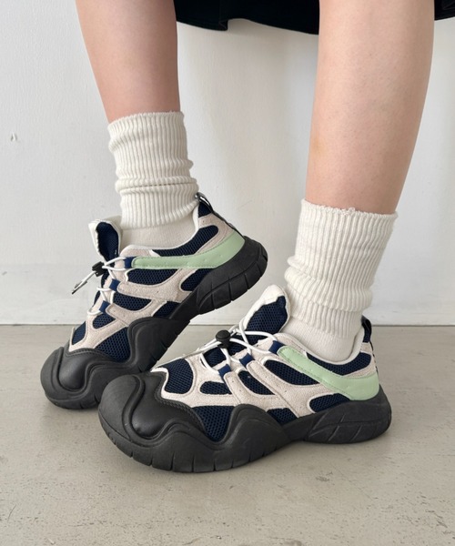 SOLLON.（ソルロン）の「ボリュームソールラインドロストスニーカーサンダル（スニーカー・レディース・ベージュ/ピンク/アイボリー/ブラック・23.5cm/24.5cm）」の16枚目の写真