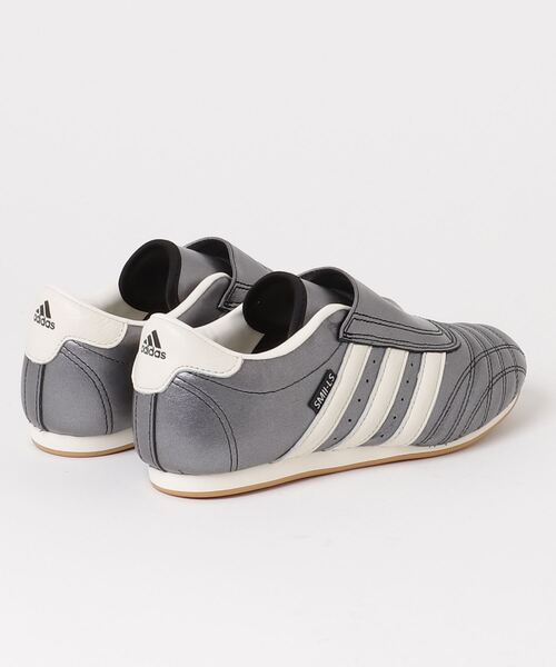 adidas Originals(アディダスオリジナルス)の「TAEKWONDO W(スニーカー・レディース・ブラック・26.0cm/27.0cm/28.0cm/29.0cm/26.5cm/27.5cm/28.5cm/23.0cm/24.0cm/25.0cm/22.5cm/23.5cm/24.5cm/25.5cm)」の2枚目の写真