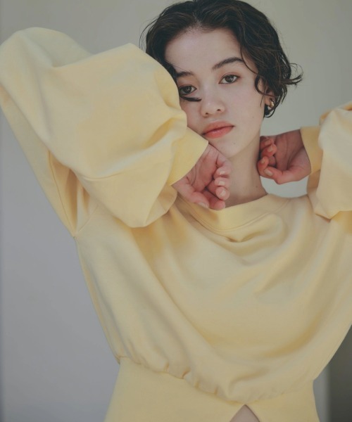 NOTREemor（ノートルエモア）の「volume tuck off shoulder trainer