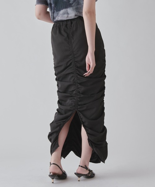 Lui's（ルイス）の「ギャザーデザインスカート（スカート・レディース・アイボリー/ブラック/ブラウン・FREE）」の4枚目の写真