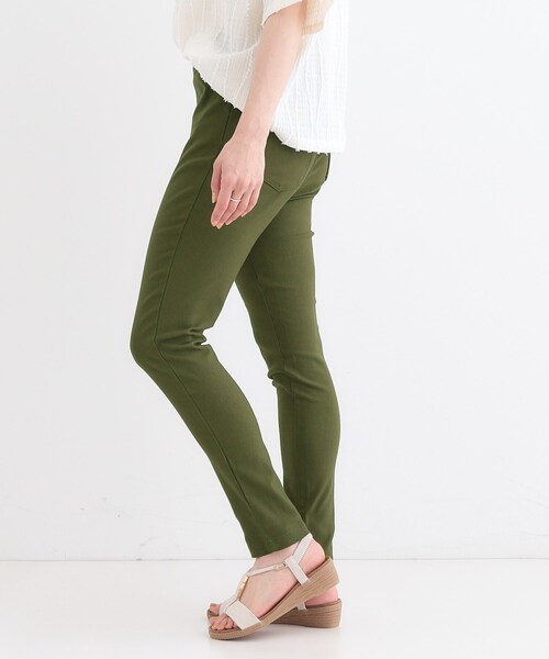 SHOO・LA・RUE（シューラルー）の「【S-LL】レイヤードスタイルに 脚をきれいに魅せる ストレッチスキニーパンツ（その他パンツ・レディース・ブラック/ダークオリーブ・01/02/03/04）」の14枚目の写真