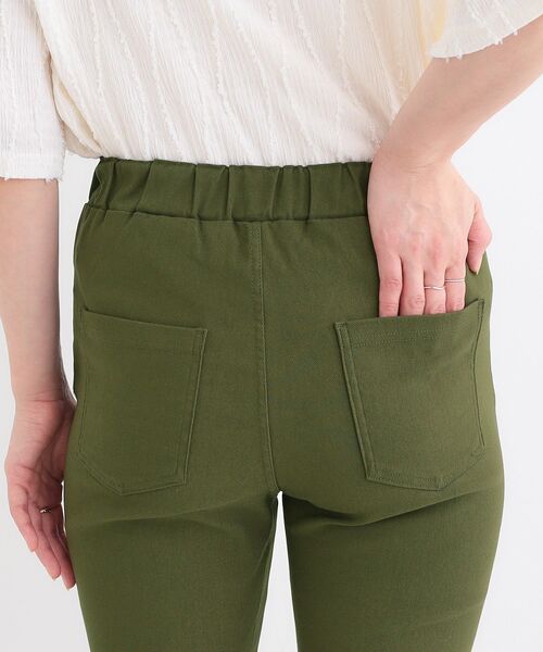 SHOO・LA・RUE（シューラルー）の「【S-LL】レイヤードスタイルに 脚をきれいに魅せる ストレッチスキニーパンツ（その他パンツ・レディース・ブラック/ダークオリーブ・01/02/03/04）」の6枚目の写真