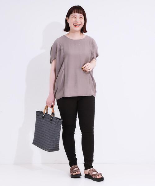 SHOO・LA・RUE（シューラルー）の「【S-LL】レイヤードスタイルに 脚をきれいに魅せる ストレッチスキニーパンツ（その他パンツ・レディース・ブラック/ダークオリーブ・01/02/03/04）」の8枚目の写真