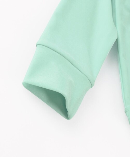 BRANSHES（ブランシェス）の「【水着/SWIM】長袖ラッシュガード（ラッシュガード・キッズ・ライトグリーン/ブラック・110/130/120/150/140/100/90）」の6枚目の写真