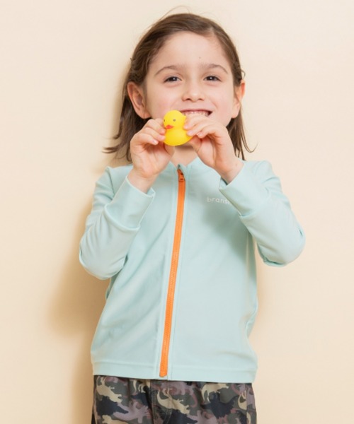 BRANSHES（ブランシェス）の「【水着/SWIM】長袖ラッシュガード（ラッシュガード・キッズ・ライトグリーン/ブラック・110/130/120/150/140/100/90）」の2枚目の写真