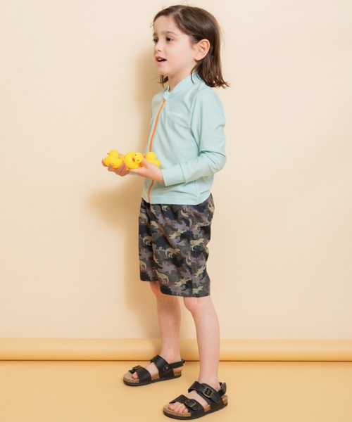 BRANSHES（ブランシェス）の「【水着/SWIM】長袖ラッシュガード（ラッシュガード・キッズ・ライトグリーン/ブラック・110/130/120/150/140/100/90）」の15枚目の写真