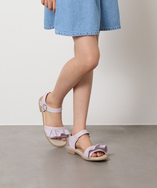 a.v.v（アーヴェヴェ）の「[19-23cm][キラキララメ][コットン素材の優しい風合い]フリルサンダル（サンダル・キッズ・ライラック/ダークインディゴブルー・19/20/21/22/23）」の2枚目の写真