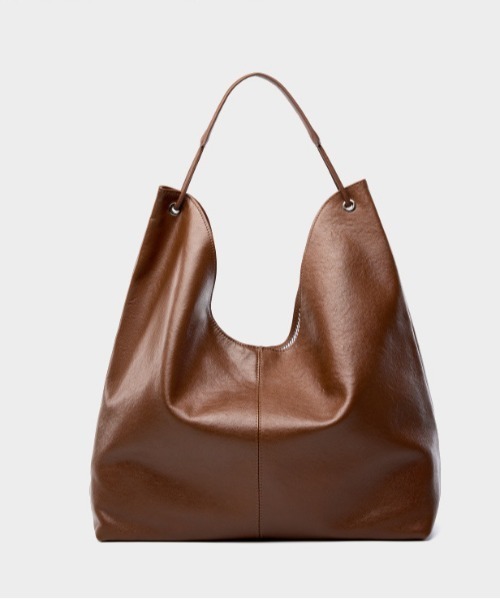 NiiNa(ニーナ)の「【 NiiNa / ニーナ 】高品質牛革 ワンハンドル タンニン レザーショルダーバッグ(ショルダーバッグ・レディース・ダークブラウン/ブラウン/ブラック・FREE)」の20枚目の写真