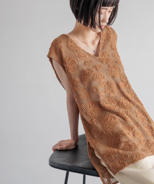 LOWRYS FARM（ローリーズファーム）の「３Ｄレースベスト　 492172（ベスト・レディース・ブラウン/ブラック/アイボリー・FREE）」の8枚目の写真