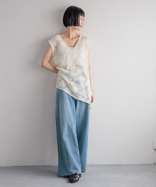 LOWRYS FARM（ローリーズファーム）の「３Ｄレースベスト　 492172（ベスト・レディース・ブラウン/ブラック/アイボリー・FREE）」の4枚目の写真