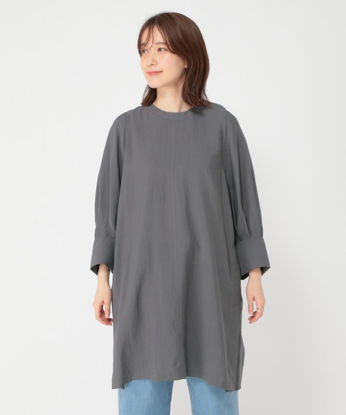 studio CLIP（スタディオクリップ）の「サイドスリットシアーチュニック（チュニック・レディース・チャコール/サックスブルー・FREE）」の14枚目の写真