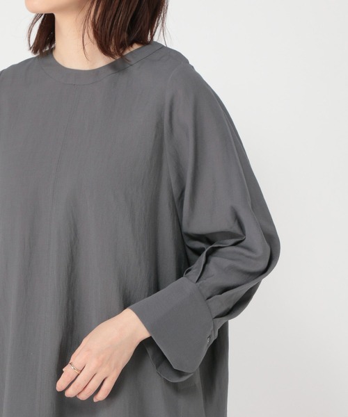 studio CLIP（スタディオクリップ）の「サイドスリットシアーチュニック（チュニック・レディース・チャコール/サックスブルー・FREE）」の10枚目の写真
