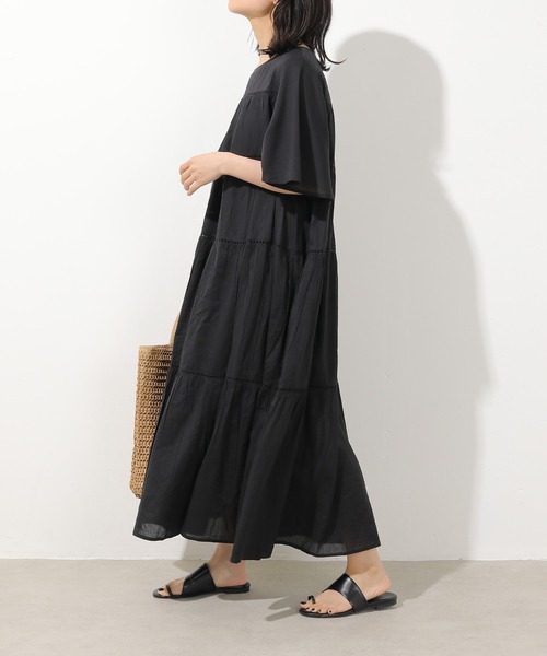 emesuelee(エメスーリー)の「ティアード半袖ワンピース(ワンピース・レディース・ブルー/ブラック/テラコッタ・フリー)」の9枚目の写真
