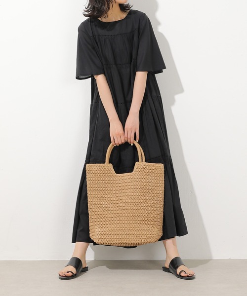 emesuelee(エメスーリー)の「ティアード半袖ワンピース(ワンピース・レディース・ブルー/ブラック/テラコッタ・フリー)」の19枚目の写真
