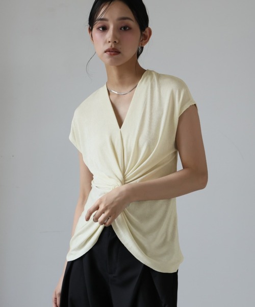 Ulysses(ユリシス)の「フレンチスリーブノットデザインカットソー(Tシャツ/カットソー・レディース・ブラック/グレー/ベージュ・M/S)」の3枚目の写真
