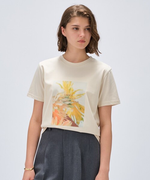 cloenc（クロエンス）の「【手洗い可】ロゴプリントTシャツ（Tシャツ/カットソー・レディース・ベージュ系その他6/ベージュ系その他7/ベージュ系その他4/ホワイト系4/ホワイト系6/ベージュ系9/ベージュ系その他3/ホワイト系3/ベージュ系その他5/ホワイト系5/ホワイト系1/ホワイト系2・02）」の10枚目の写真