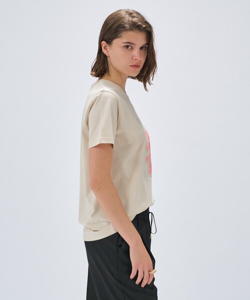 cloenc（クロエンス）の「フォト＆ロゴ プリントTシャツ（Tシャツ/カットソー・レディース・ベージュ系その他6/ベージュ系その他7/ベージュ系その他4/ホワイト系4/ホワイト系6/ベージュ系9/ベージュ系その他3/ホワイト系3/ベージュ系その他5/ホワイト系5/ホワイト系1/ホワイト系2・02）」の18枚目の写真