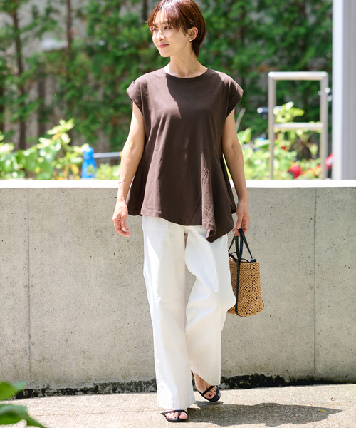 JOURNAL STANDARD relume（ジャーナルスタンダード　レリューム）の「アシンメトリーヘムデザインプルオーバー（Tシャツ/カットソー・レディース・ブラウン/ホワイト/ブラック・FREE）」の19枚目の写真