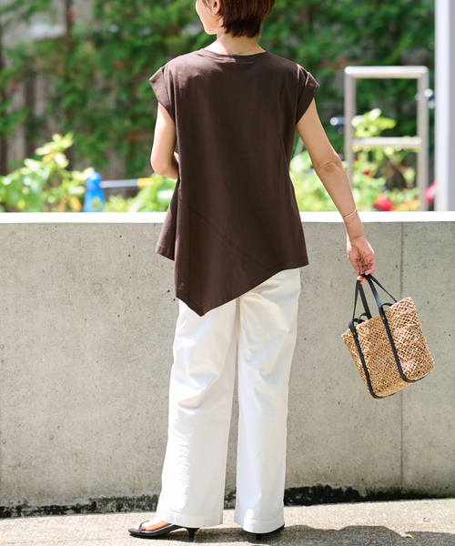 JOURNAL STANDARD relume（ジャーナルスタンダード　レリューム）の「アシンメトリーヘムデザインプルオーバー（Tシャツ/カットソー・レディース・ブラウン/ホワイト/ブラック・FREE）」の21枚目の写真
