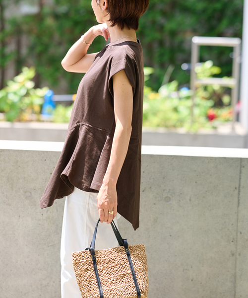 JOURNAL STANDARD relume（ジャーナルスタンダード　レリューム）の「アシンメトリーヘムデザインプルオーバー（Tシャツ/カットソー・レディース・ブラウン/ホワイト/ブラック・FREE）」の22枚目の写真