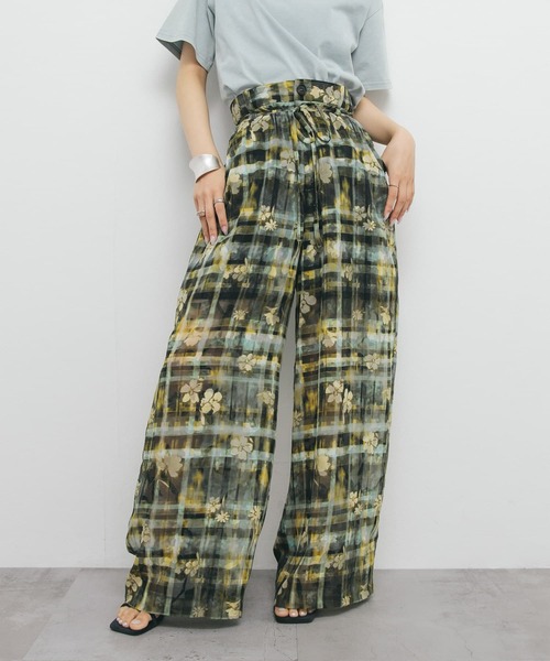 KBF（ケイビーエフ）の「シアージャガードワイドパンツ（その他パンツ