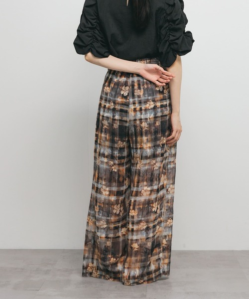 KBF（ケイビーエフ）の「シアージャガードワイドパンツ（その他パンツ