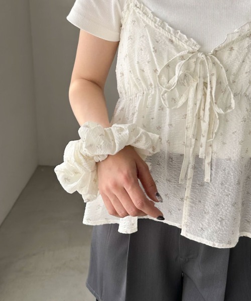 archives（アルシーヴ）の「シュシュ付花柄キャミ×リブＴＯＰＳＳＥＴ（アンサンブル・レディース・オフホワイト/ブラック/ベージュ・MEDIUM）」の8枚目の写真